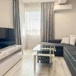 1br With Private Garage شقة *
