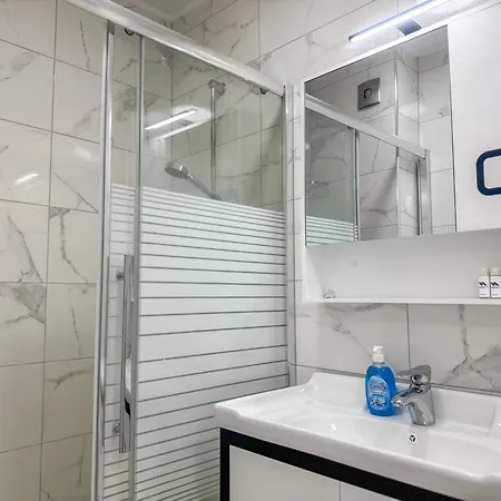 Διαμέρισμα 1br With Private Garage *