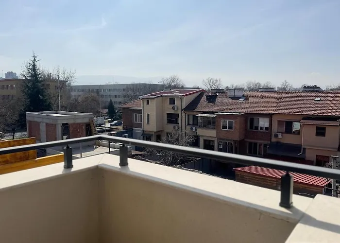 1br With Private Garage Апартаменты