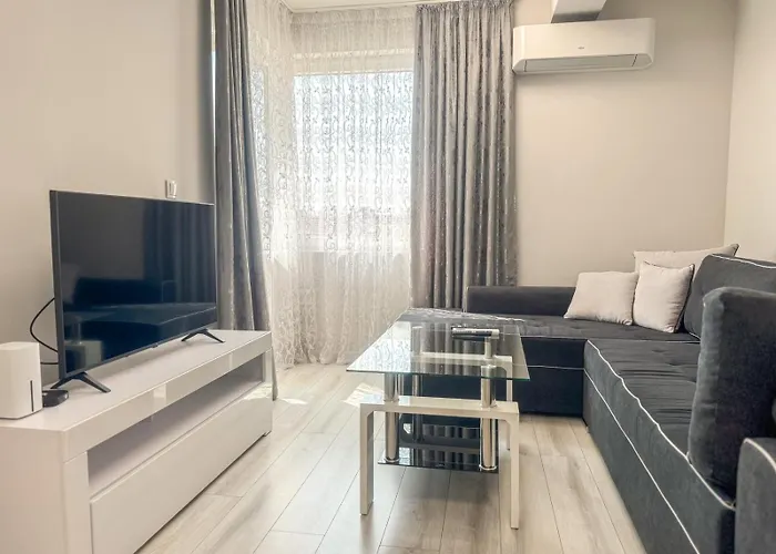 1br With Private Garage Апартаменты *